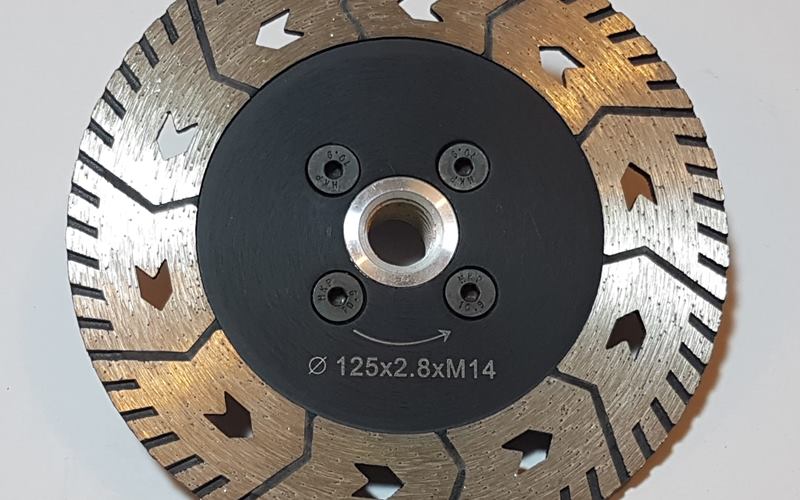 125 mm segmented diamond blade with an M14 flange